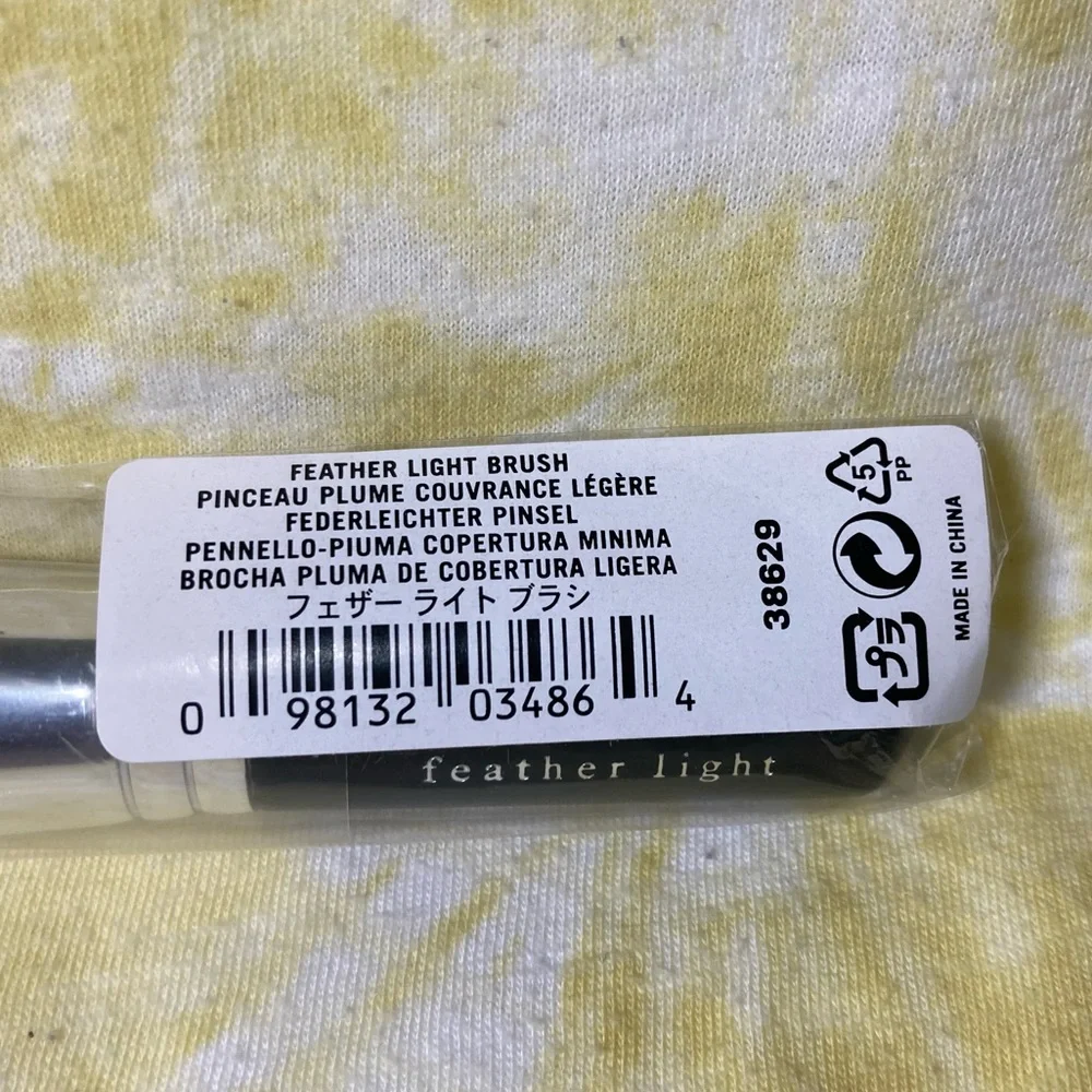 BareMinerals Feather Light Brush